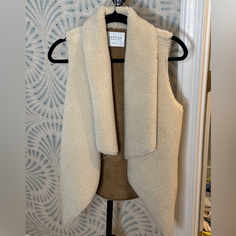 Velvet by Graham & Spencer Cream Faux Shearling Open Vest